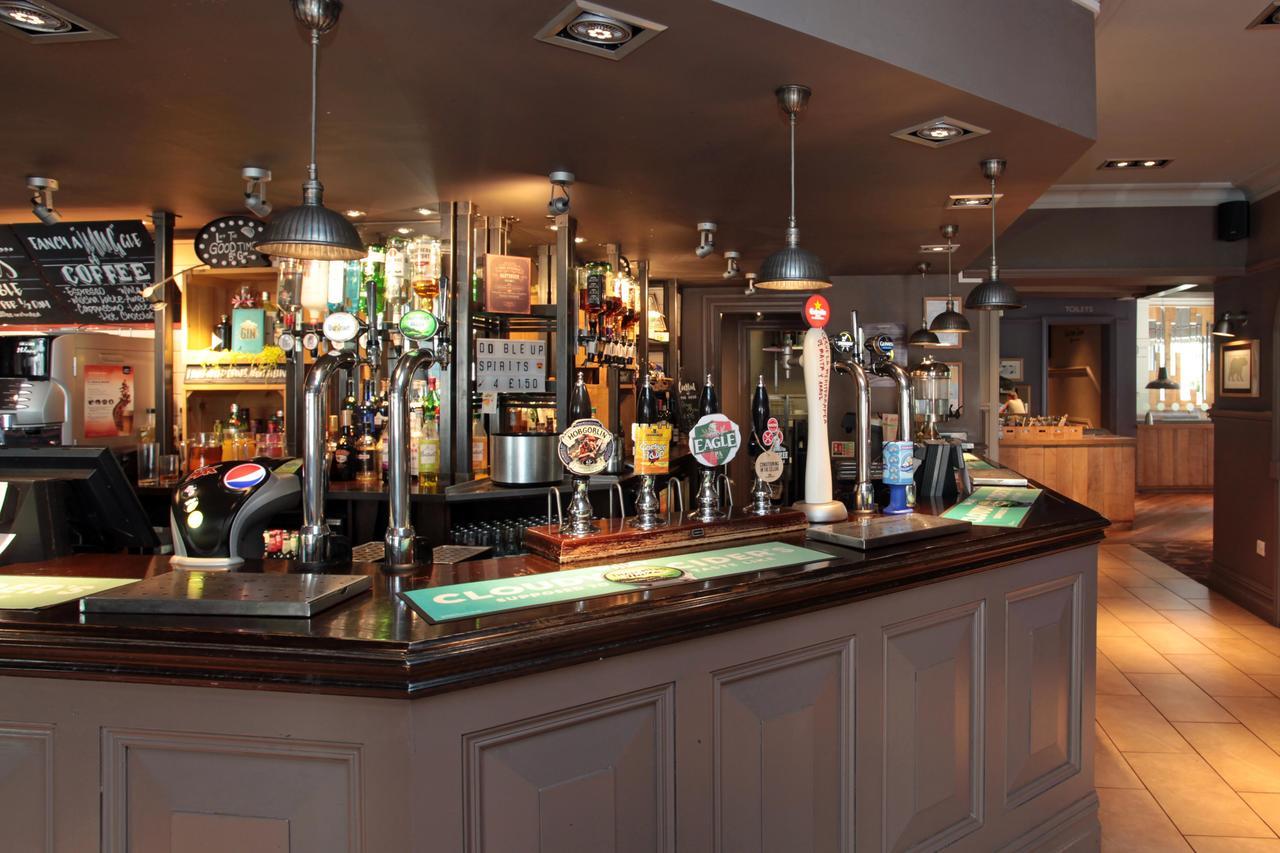Bear Inn, Somerset By Marston'S Inns 斯特利特 外观 照片